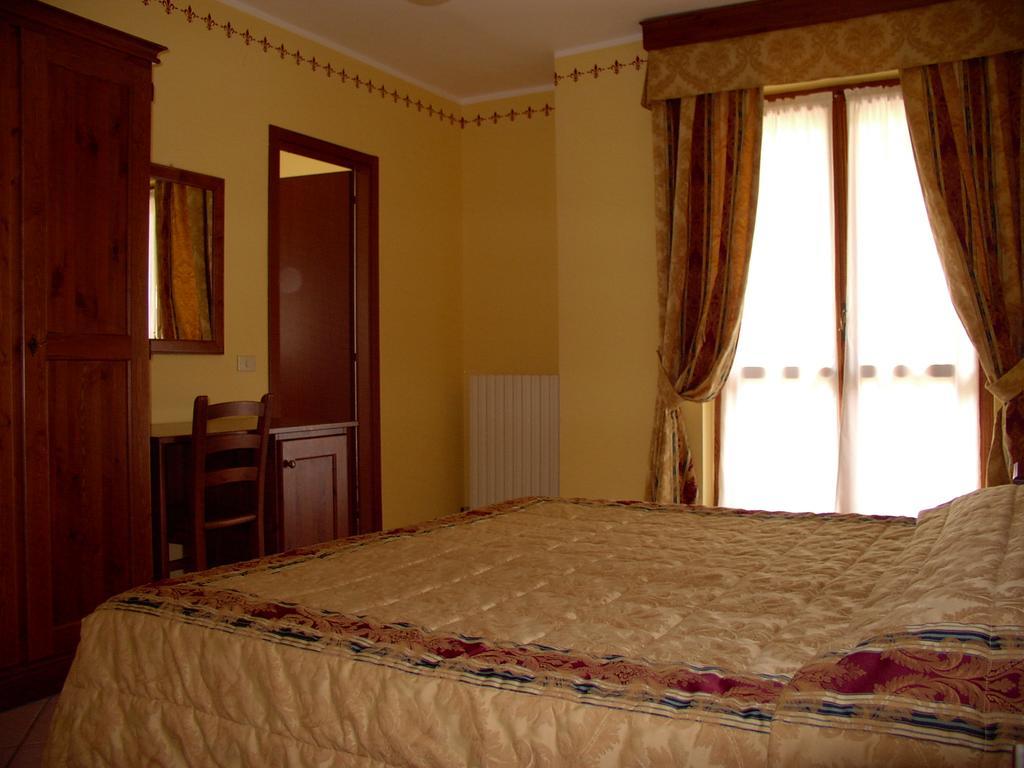 Hotel Londra Acceglio Ruang foto